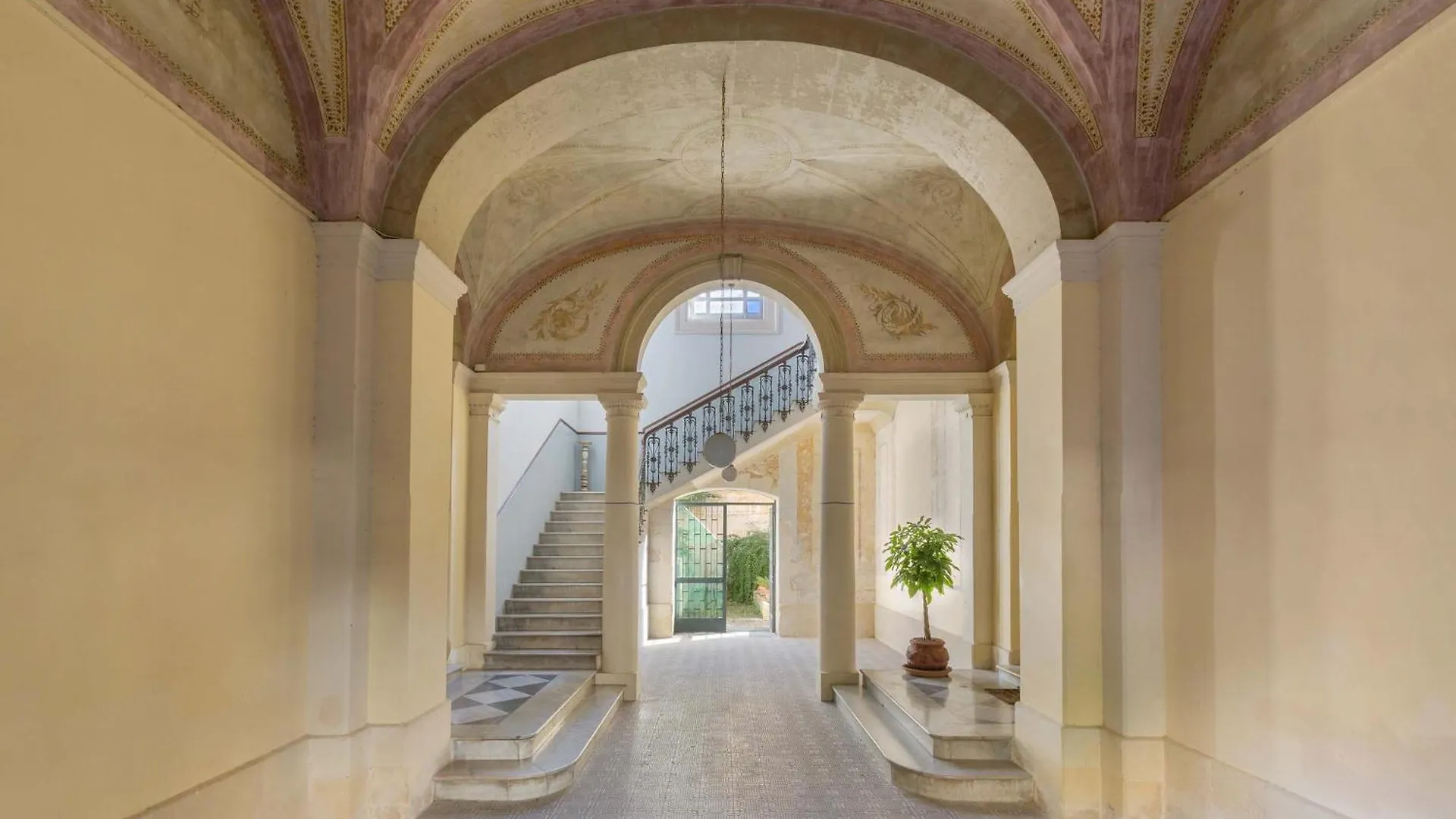 Dongiovanni Suite Lecce Italië